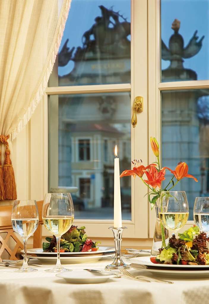 Hotel Am Jaegertor Postupim Restaurace fotografie