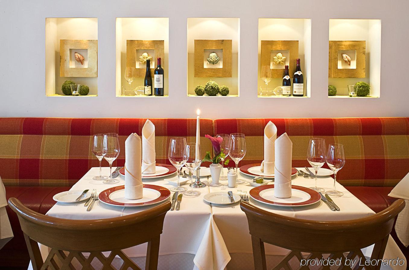 Hotel Am Jaegertor Postupim Restaurace fotografie